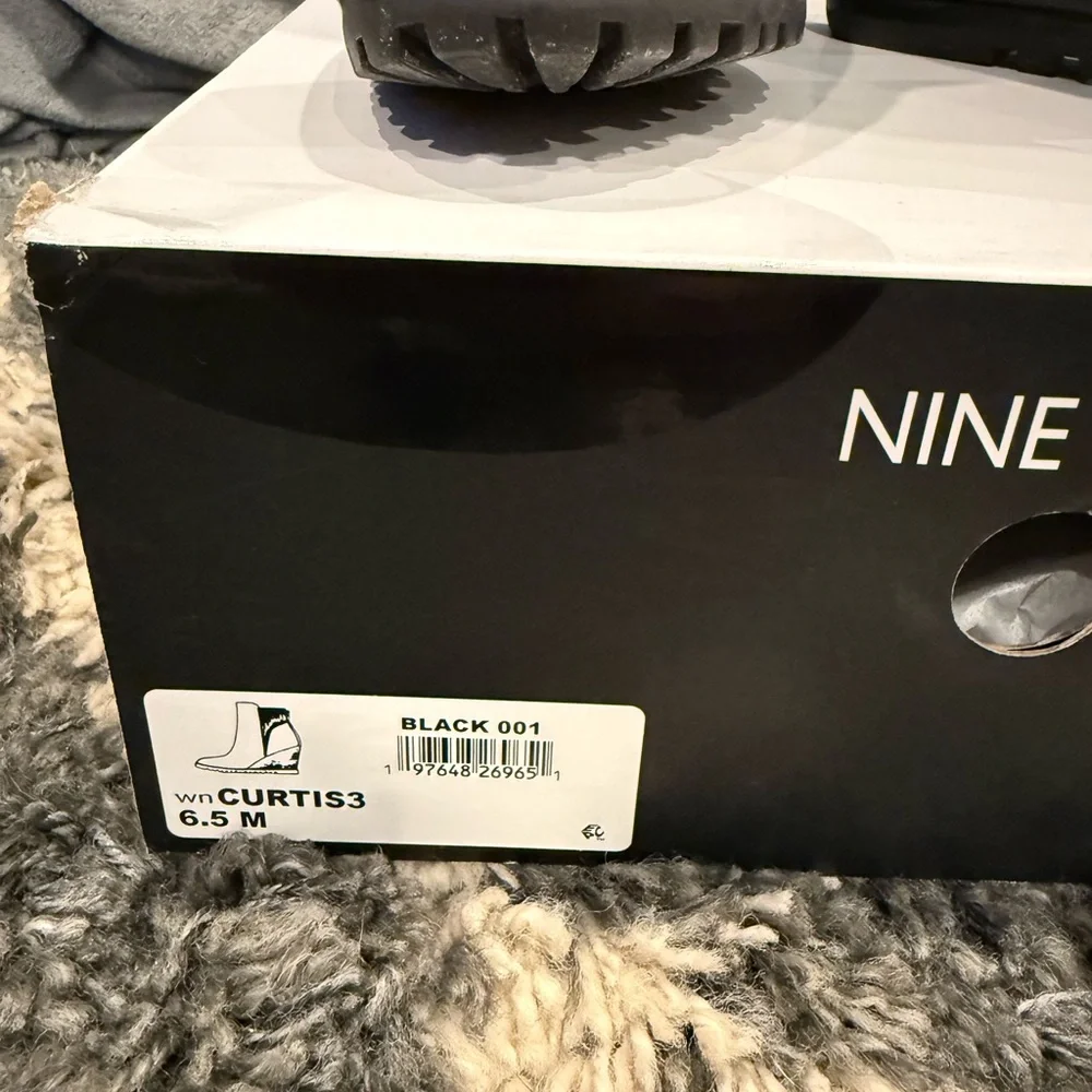 Nine West euc size